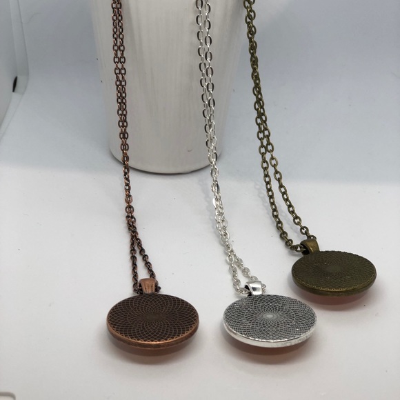 Custom College pendent - Picture 2 of 8